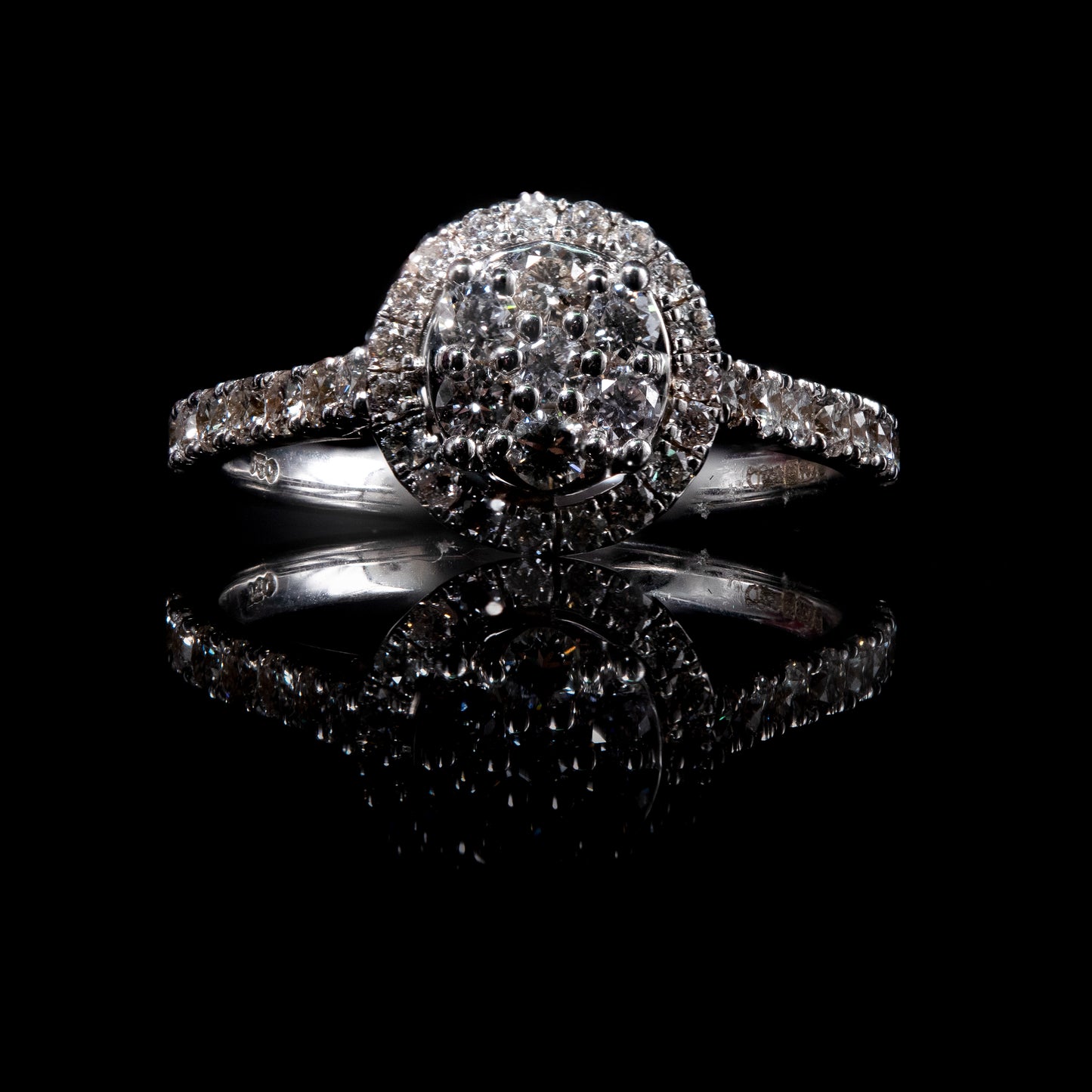 Round cluster halo ring