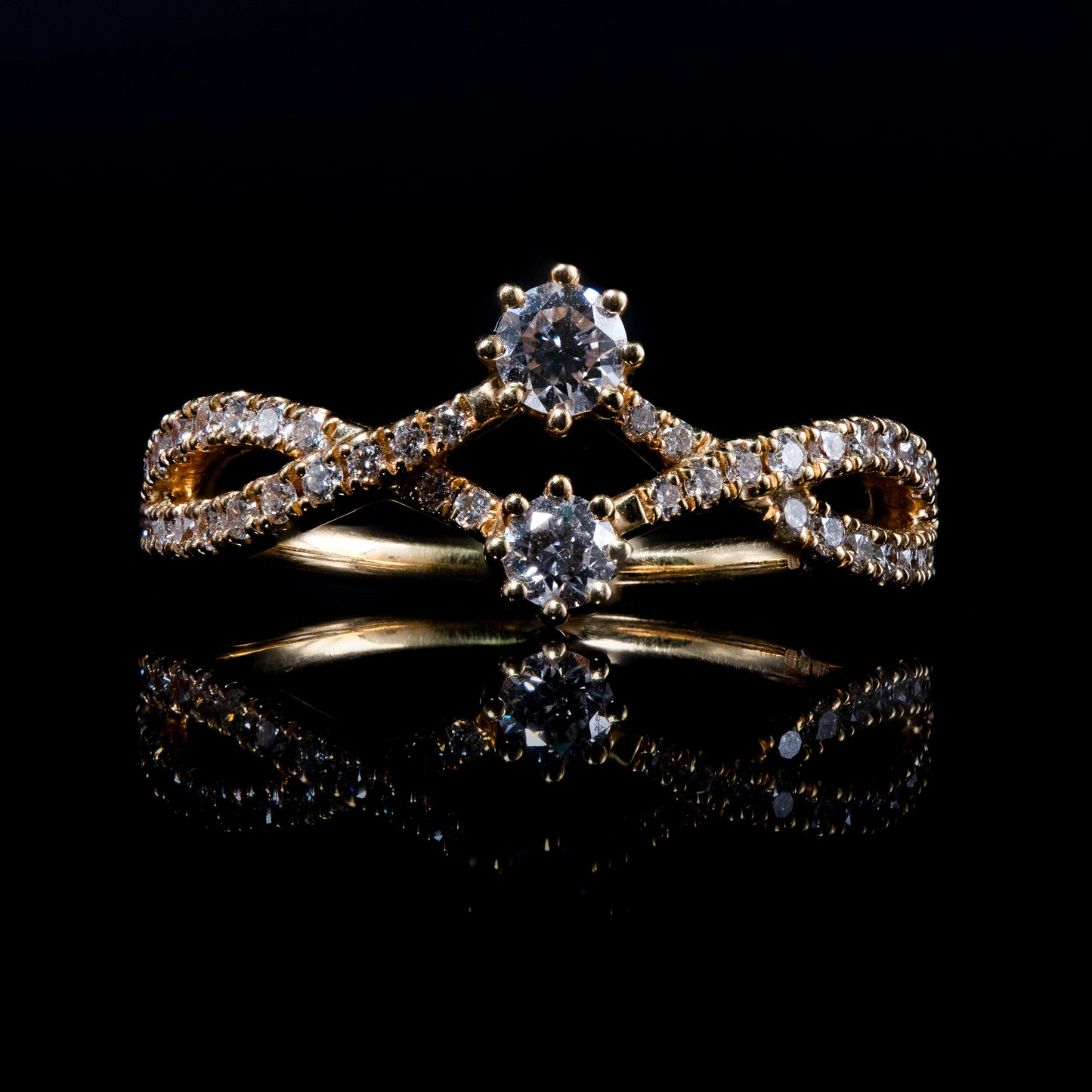 Star DNA Ring